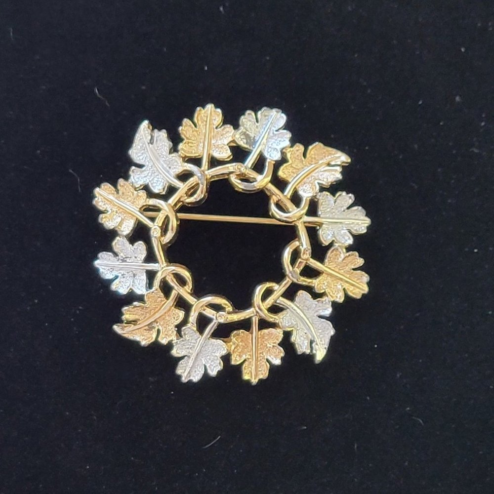 Sarah Coventry Two-Tone Leaf Brooch